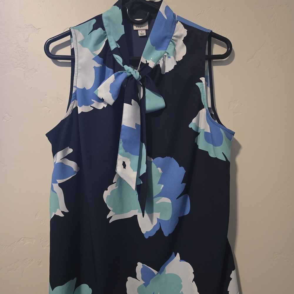 Floral Sleeveless Bow Tie Blouse